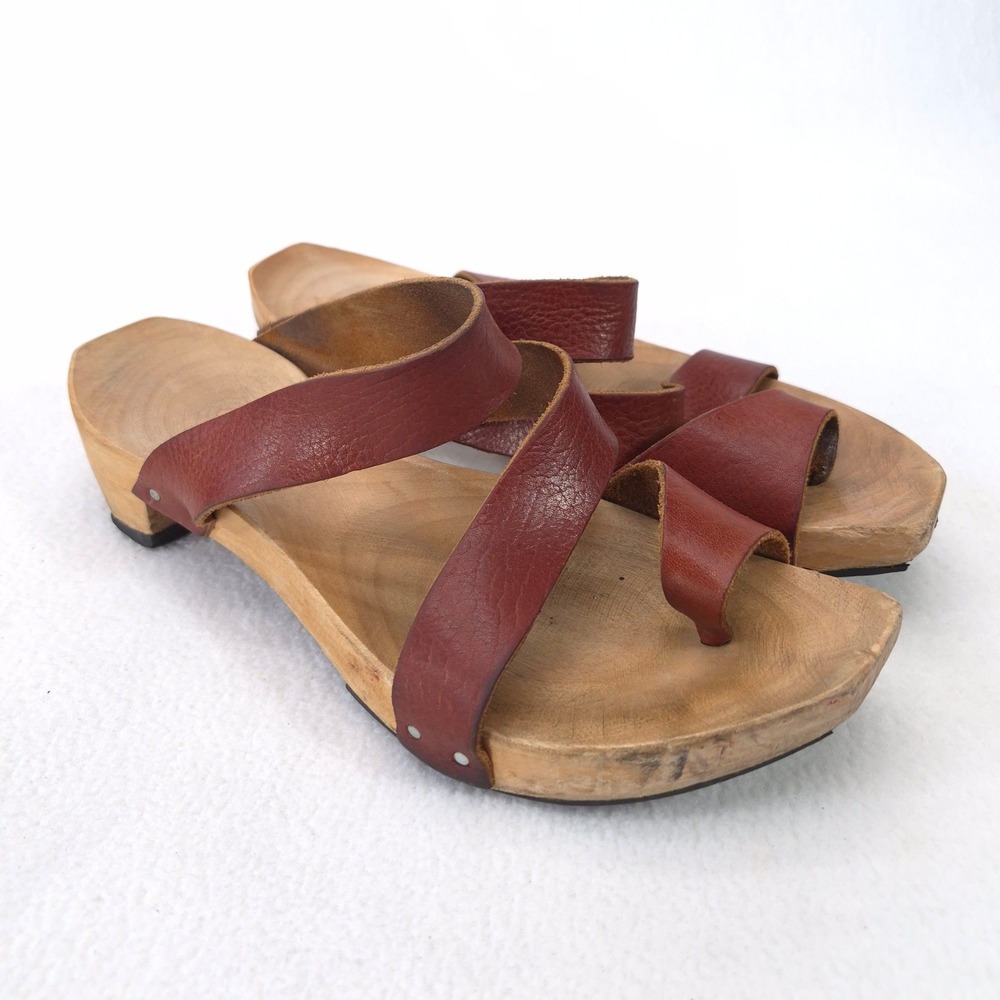Cydwoq Revolt Sandals clog Leather Red Cognac Toe Loop Wooden Sole EU37/ US 7